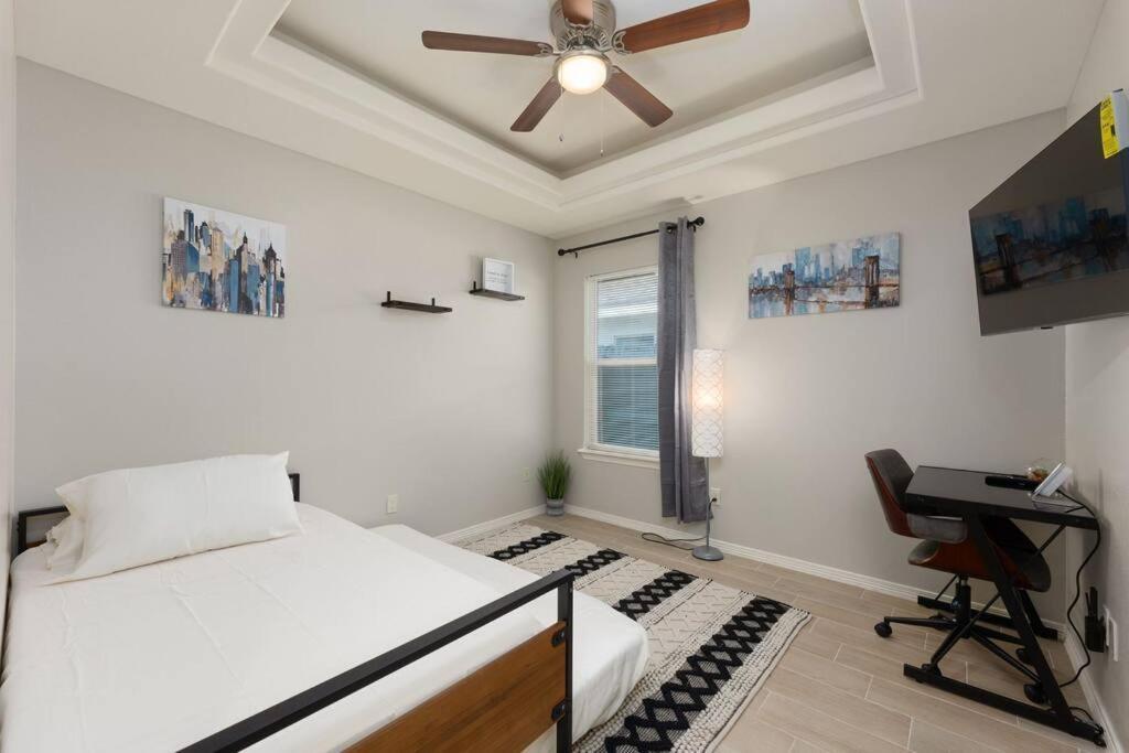 Cozy 3 Bed 2 Bath Apartment, Near Shopping Plazas, Expressway And Free Parking Edinburg Dış mekan fotoğraf